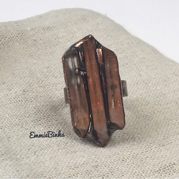 New Madagascar Quartz Vertical Tower / Crystal Point Statement Ring - Shield - Picture 2 of 15
